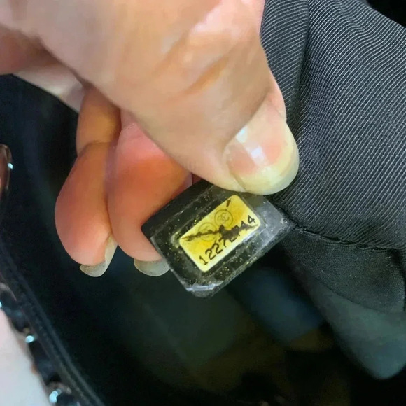 CHANEL Authentic Caviar GST 13" Grand Shopping Tote Bag w/Silver Hardware - Picture 11 of 16